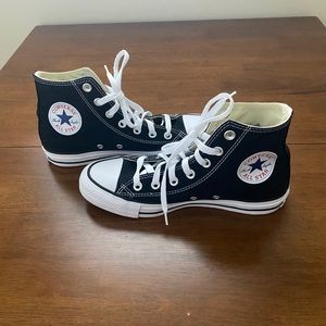 Converse High Top Black Sz 7 (women’s) WORN ONCE!
